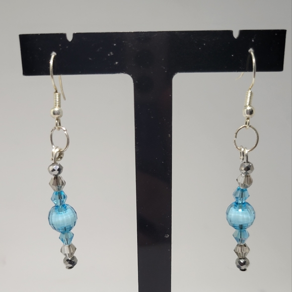 Blue earrings - Picture 2 of 2